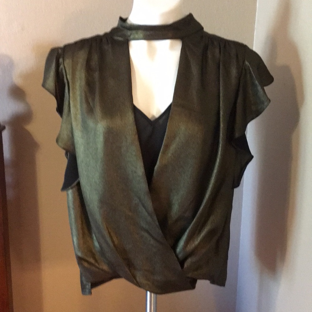 BCBG MaxAzria Women’s top size medium